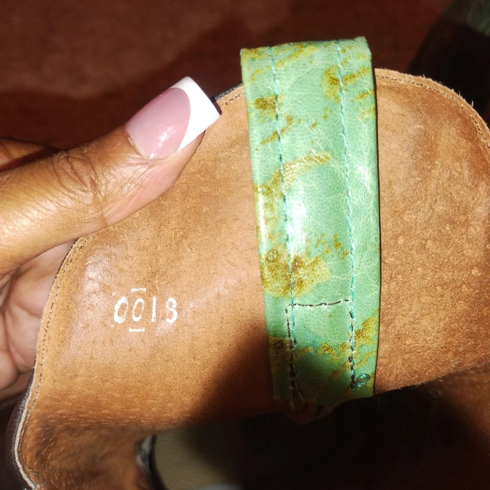 Dan Post Black Rubber Boot Sole with Gold Logo - Picture 4 of 4